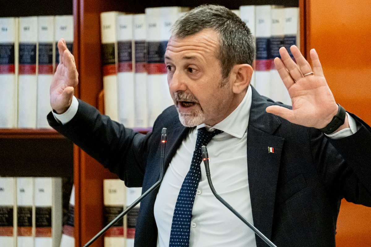 Perché la versione di Delmastro non regge