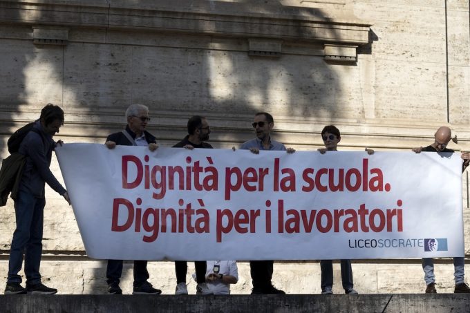 Per venerdì 27 marzo sono in programma scioperi nei settori della scuola, dell’informazione e del trasporto pubblico