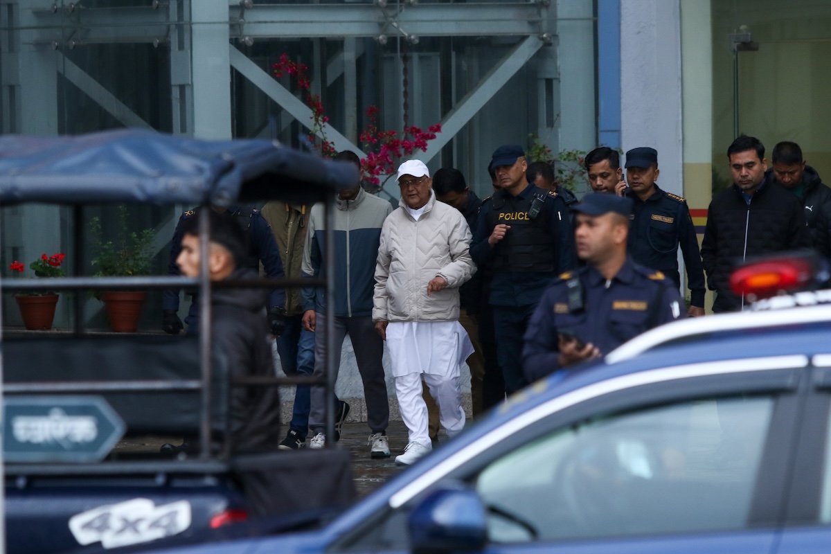 L’ex primo ministro del Nepal è stato arrestato per la violenta repressione delle proteste di settembre