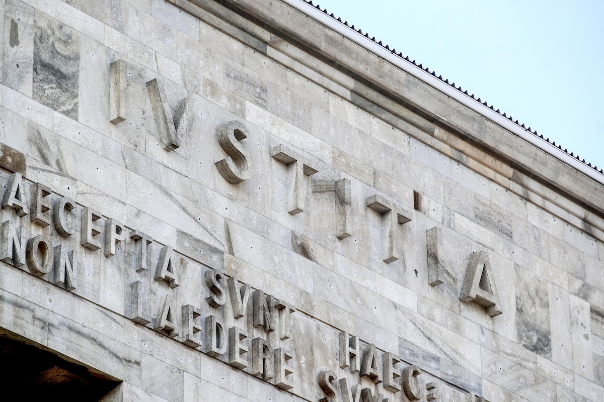 Non è stato confermato il controllo giudiziario per le imprese Dama e Alberto Aspesi, indagate per sfruttamento della manodopera