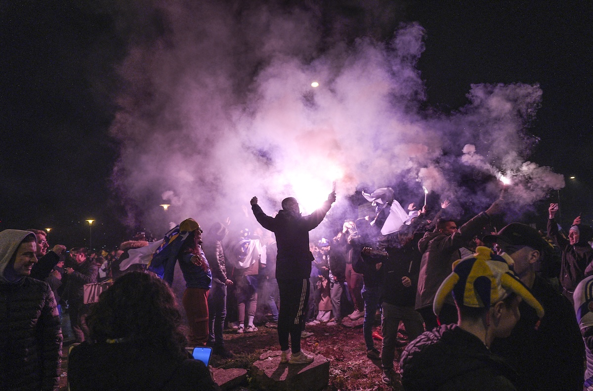 Gli enormi festeggiamenti in Bosnia Erzegovina per la qualificazione della nazionale ai Mondiali di calcio