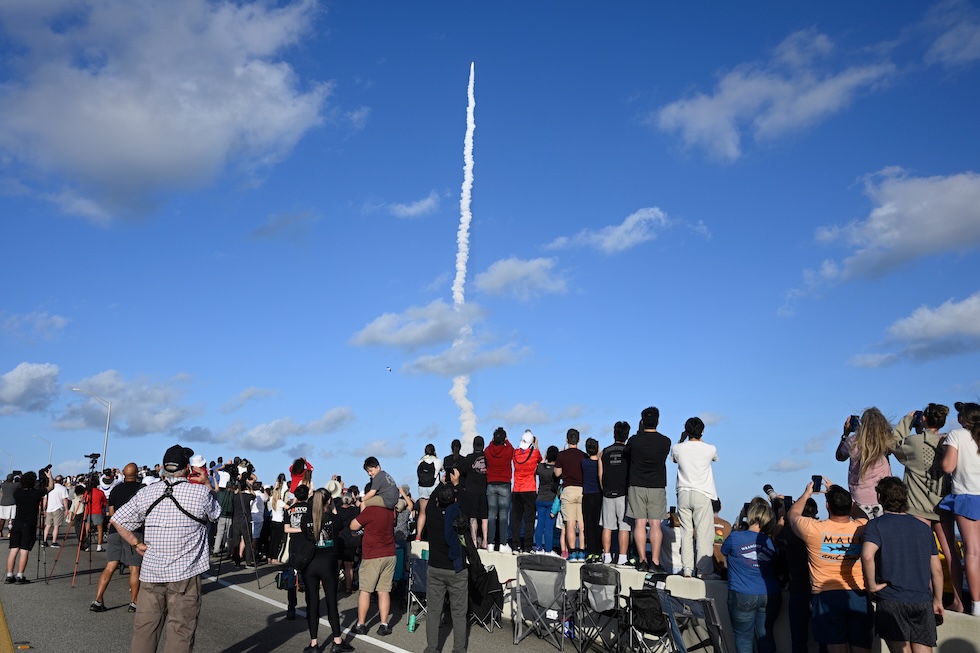 Artemis II è partita per un viaggio intorno alla Luna