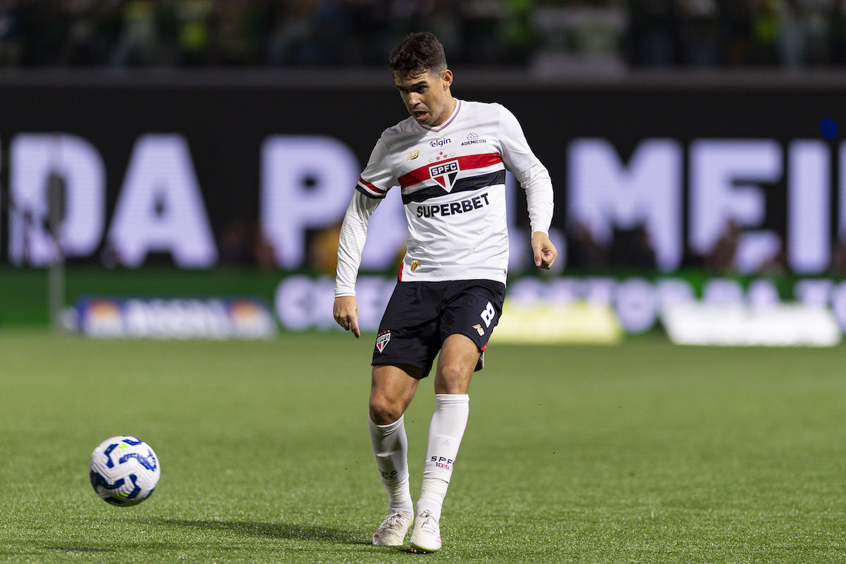 Oscar con la maglia del San Paolo (Riquelve Nata/Sports Press Photo/Getty Images)