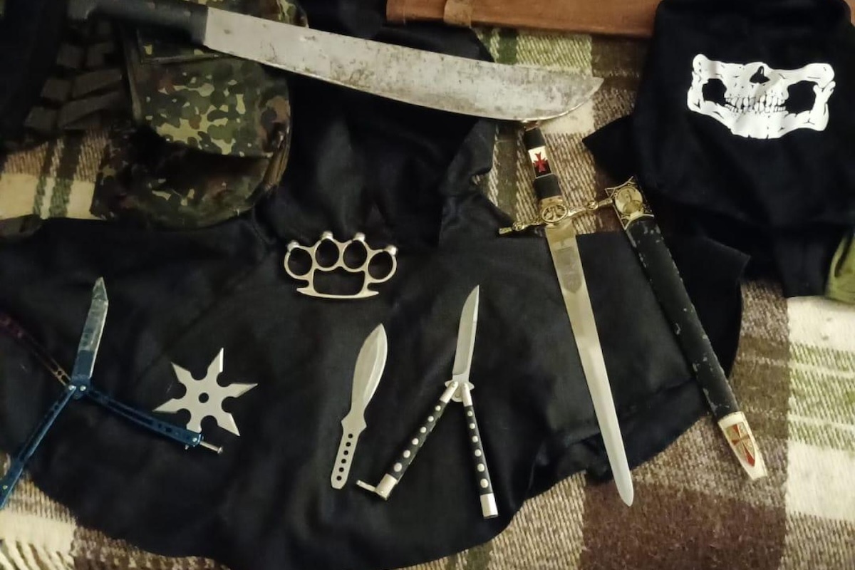 La polizia ha arrestato un estremista anarchico con l’accusa di aver istigato e addestrato al terrorismo su Instagram