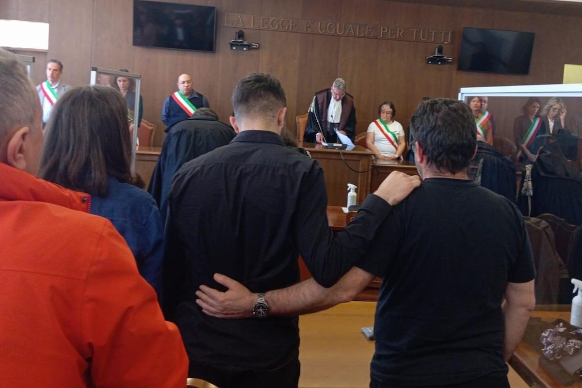 Il momento della sentenza contro Teima Sohaib (ANSA/CRISTINA PORTA)