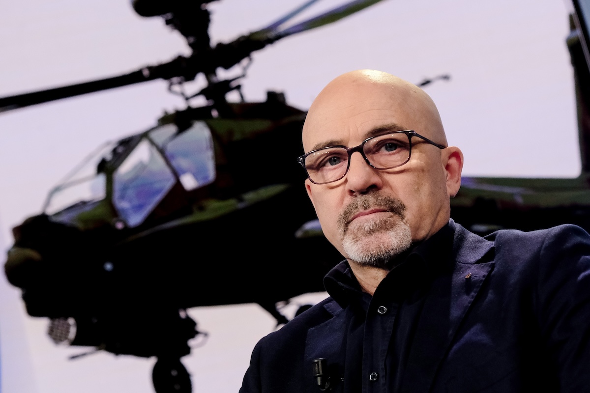 Roberto Cingolani non sarà più l’amministratore delegato di Leonardo: sarà sostituito da Lorenzo Mariani