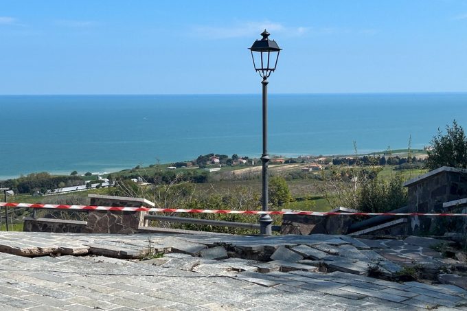 La frana di Petacciato vista da vicino
