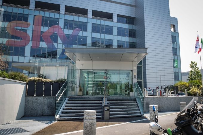 I due vigilanti accusati dell’omicidio di Giovanni Sala davanti alla sede di Sky a Milano nel 2023 sono stati assolti