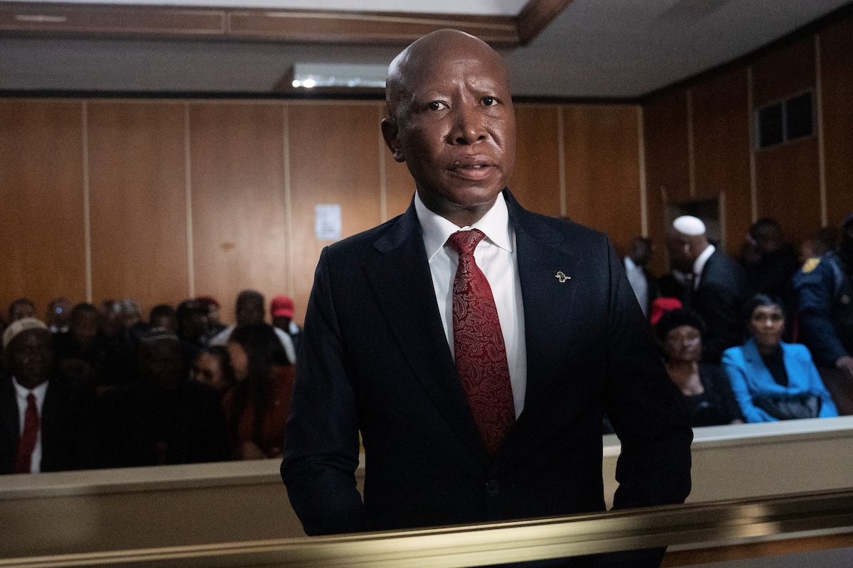 In Sudafrica uno dei leader dell’opposizione, Julius Malema, è stato condannato a cinque anni di carcere per possesso illegale di armi