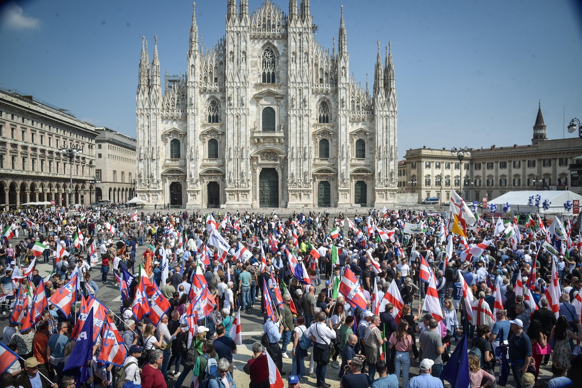 Il “Remigration summit” di Milano alla fine è diventato un’altra cosa