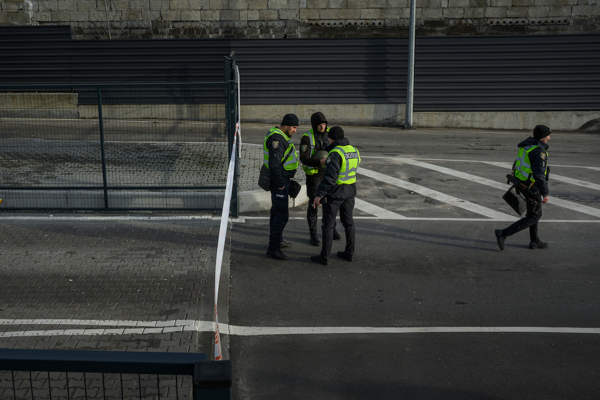 A Kiev un uomo ha sparato in un supermercato uccidendo almeno cinque persone