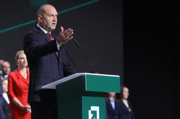 In Bulgaria gli exit poll danno in vantaggio il partito dell’ex presidente Rumen Radev