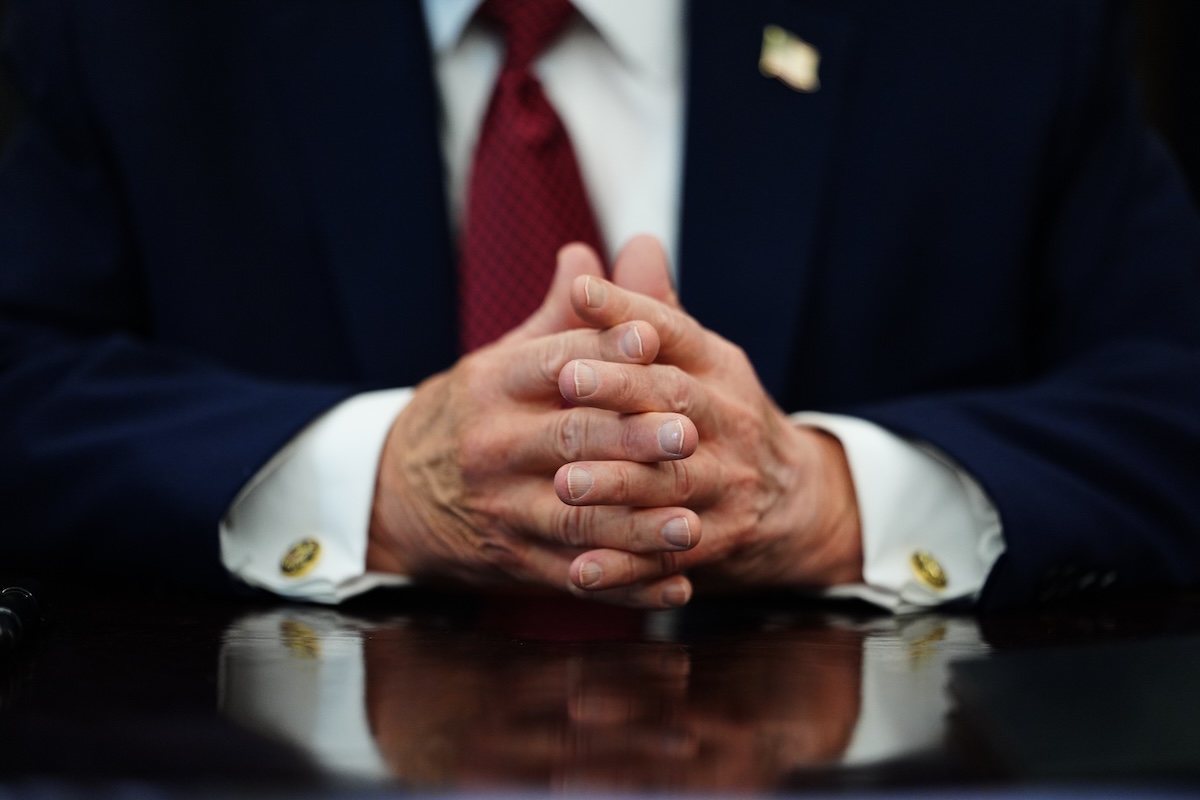 Trump ha minacciato apertamente crimini di guerra: sì, di nuovo