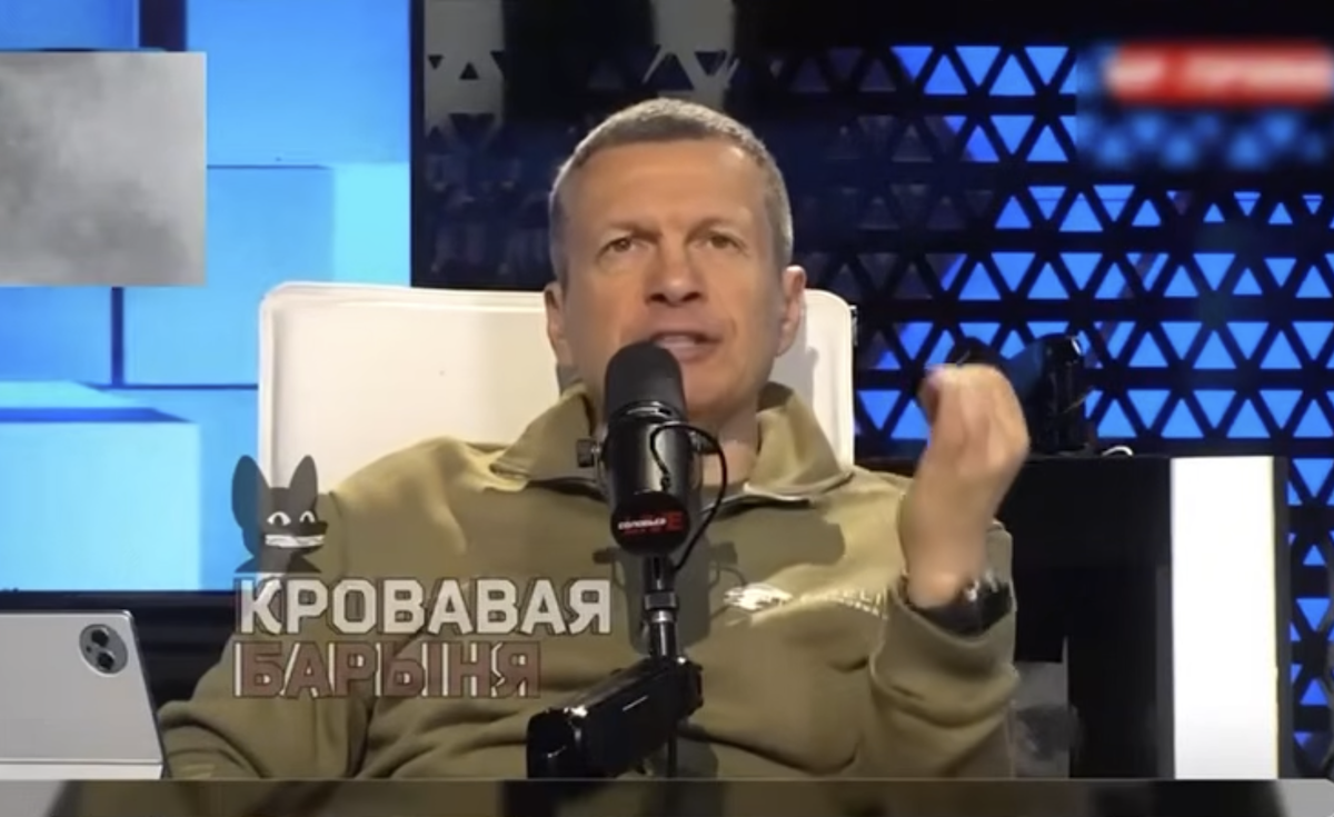 I pesanti insulti di un conduttore televisivo russo contro Giorgia Meloni, in italiano