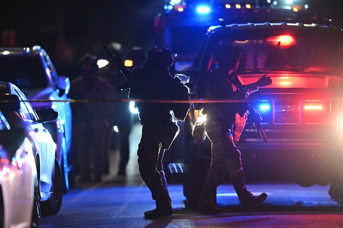 Chi è l’uomo fermato per aver sparato fuori dall’evento in cui c’era Trump