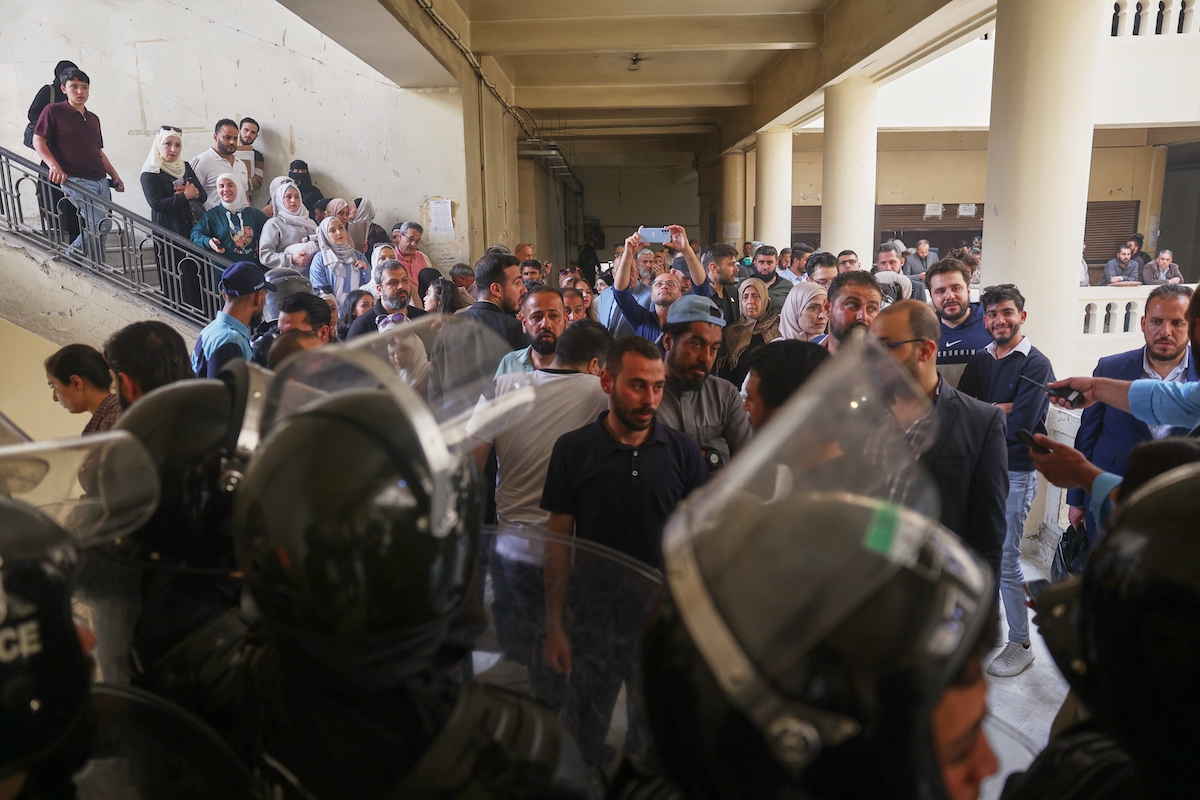 In Siria è iniziato il primo processo contro un ex funzionario del regime di Bashar al Assad