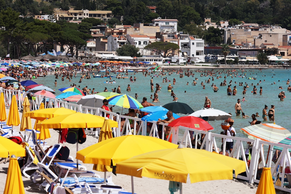 Il contenzioso sulla spiaggia di Mondello va avanti