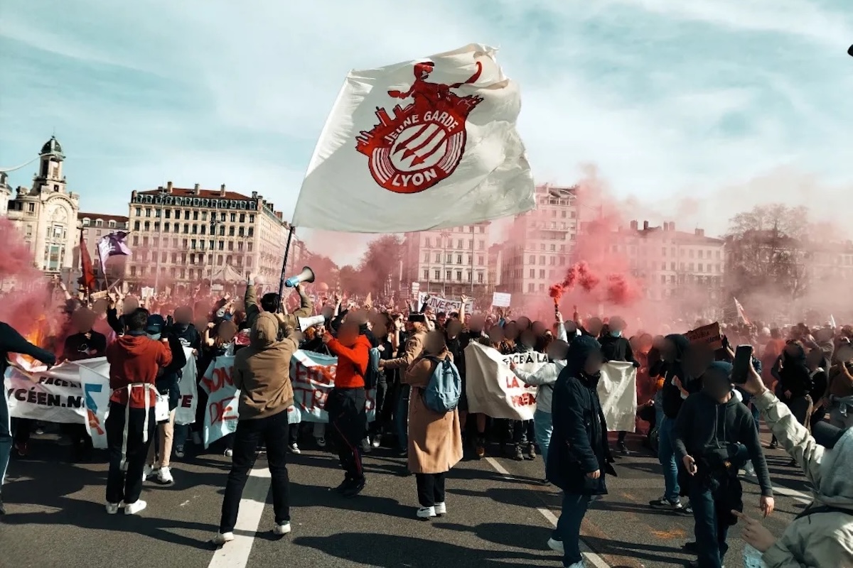 In Francia il Consiglio di Stato ha confermato lo scioglimento del gruppo radicale di sinistra Jeune Garde Antifasciste