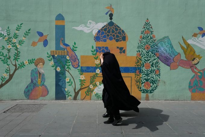 Il blocco navale statunitense sta facendo male all’economia iraniana