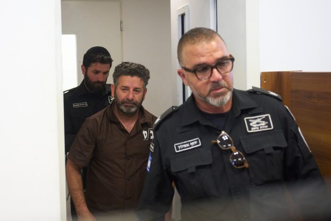 Un tribunale israeliano ha prolungato fino a martedì la detenzione di due attivisti della Global Sumud Flotilla