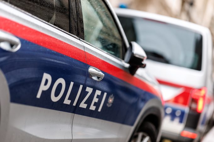 In Austria cinque ragazzi sono stati feriti per l’esplosione di una vecchia bomba mentre erano in campeggio