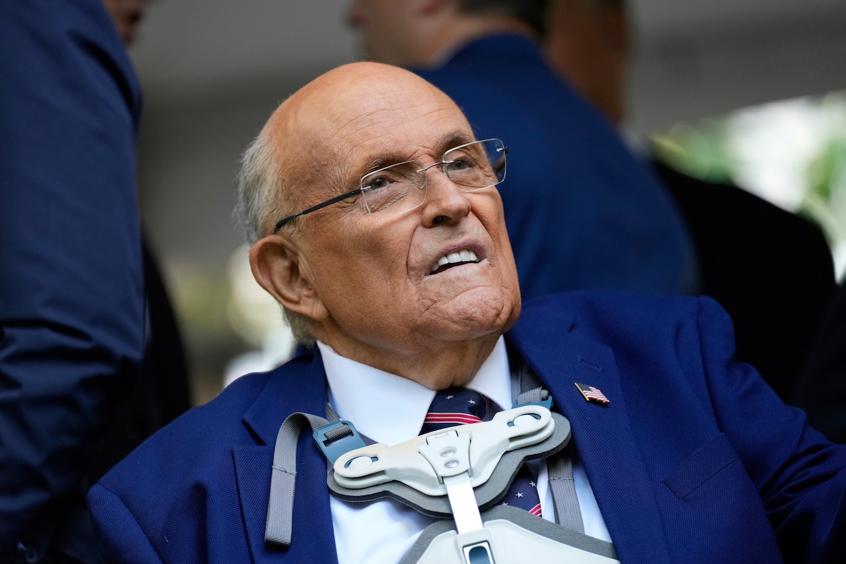 Rudy Giuliani, ex avvocato di Donald Trump ed ex sindaco di New York, è ricoverato in condizioni critiche
