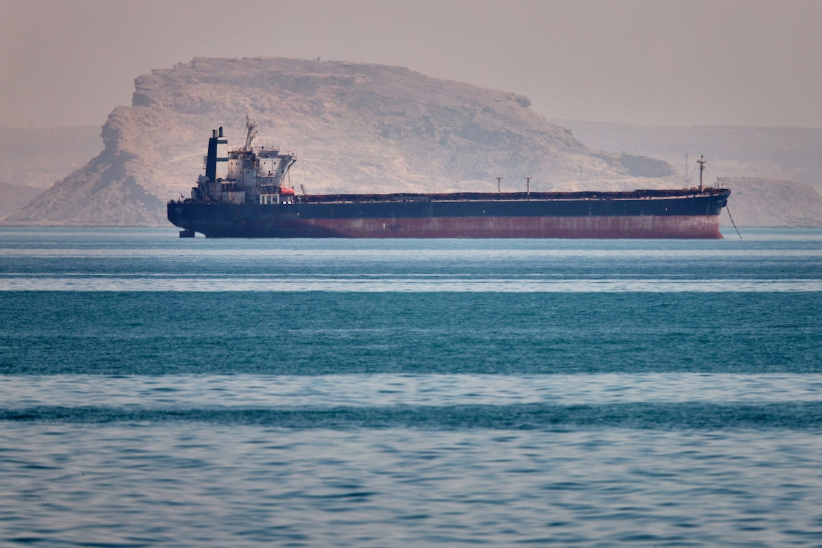 L’Iran sostiene di avere colpito una nave militare statunitense nello stretto di Hormuz