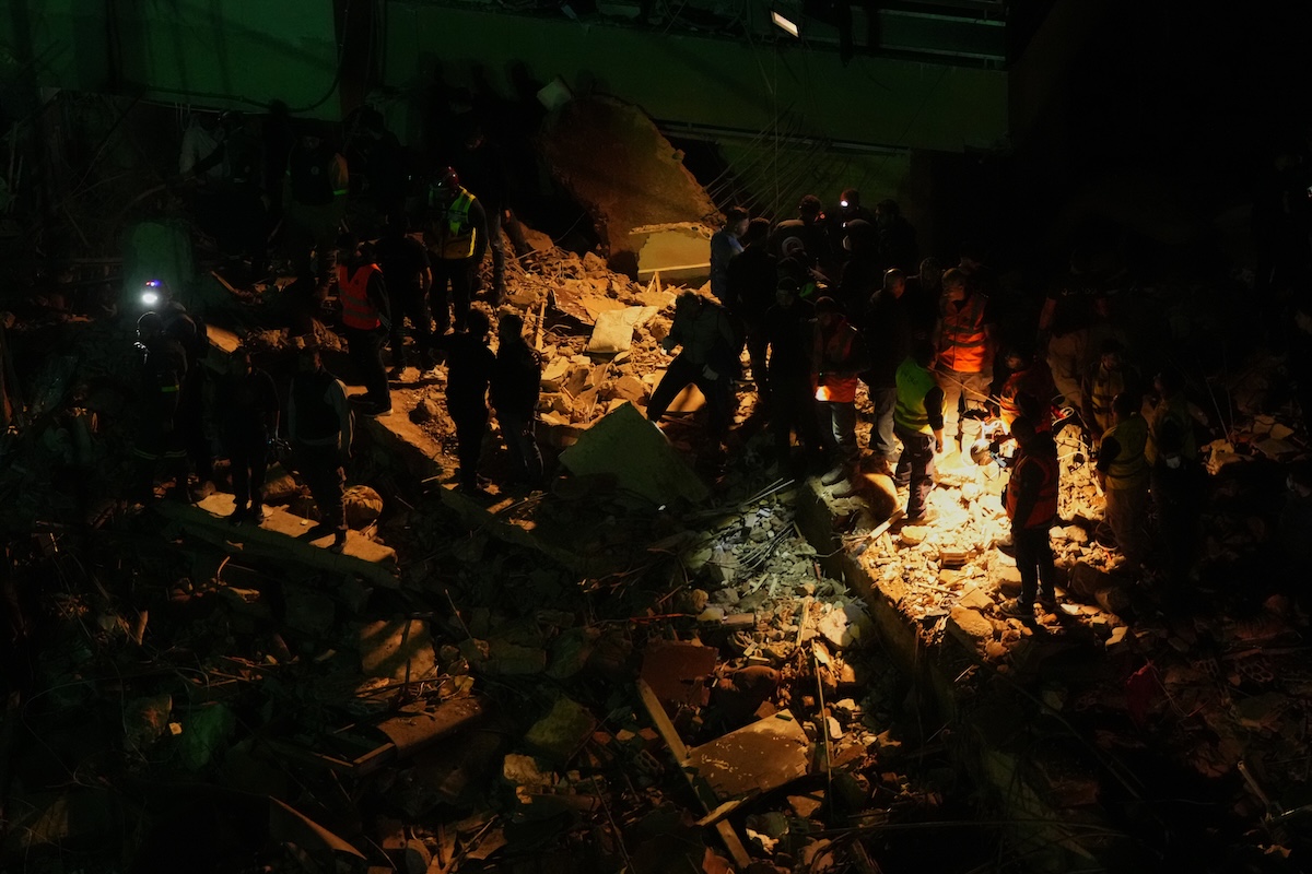 Israele ha attaccato Beirut per la prima volta dall’inizio del cessate il fuoco