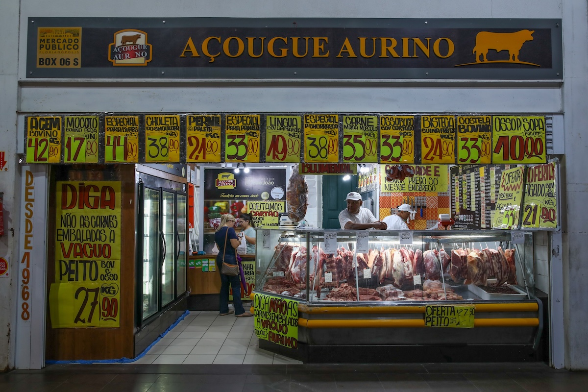 Un negozio a Florianopolis, in Brasile, il 9 marzo 
