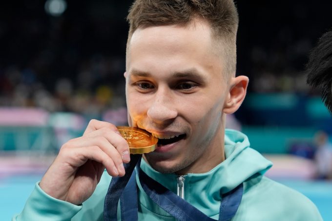 Il CIO ha deciso che gli atleti bielorussi potranno partecipare di nuovo alle Olimpiadi in rappresentanza del loro paese