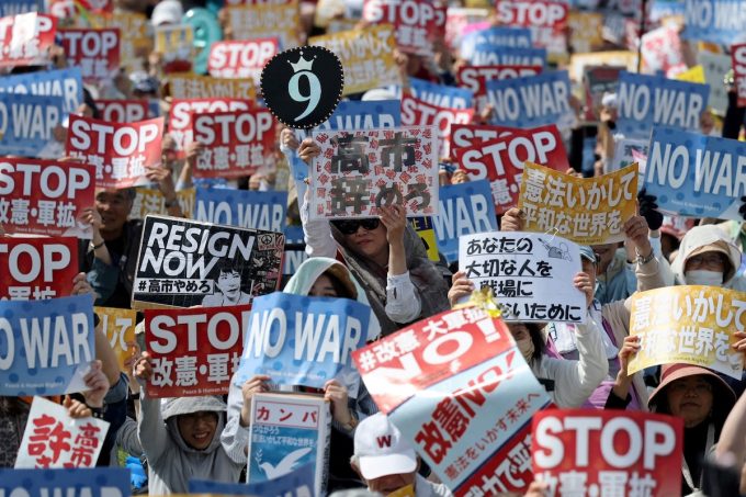 Le proteste perché il Giappone resti pacifista