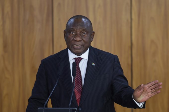 Per la Corte Costituzionale sudafricana, il parlamento non avrebbe dovuto bloccare l’impeachment del presidente nel 2022