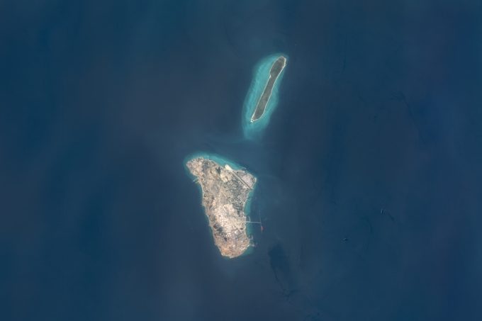 C’è una sospetta perdita di petrolio attorno all’isola iraniana di Kharg