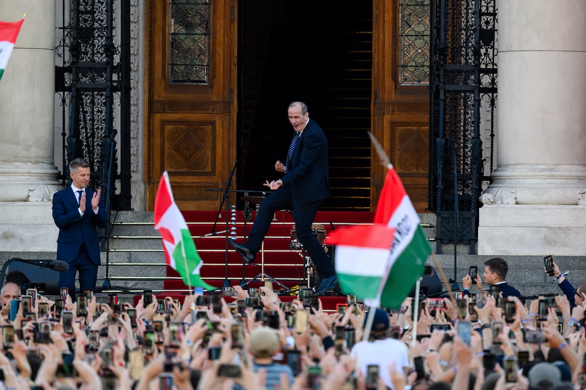 Leggi l'articolo: Il nuovo primo ministro della Salute ungherese ha fatto un altro balletto