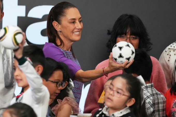 In Messico si discute di chiudere le scuole per i Mondiali