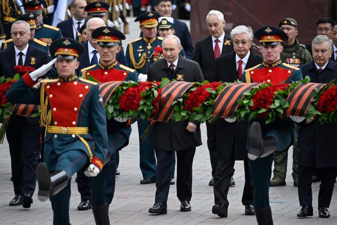 C’è una nuova stima sui soldati russi morti in Ucraina
