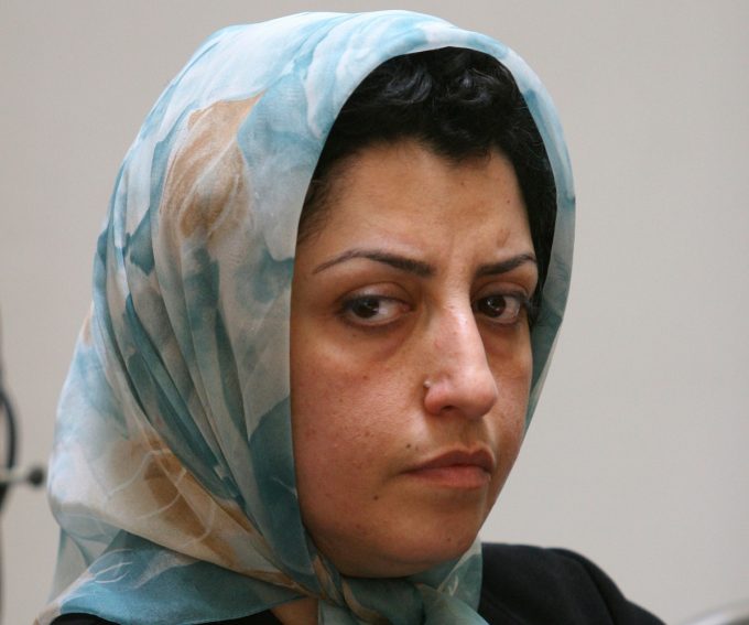 La premio Nobel per la Pace Narges Mohammadi è stata rilasciata su cauzione per essere curata a Teheran