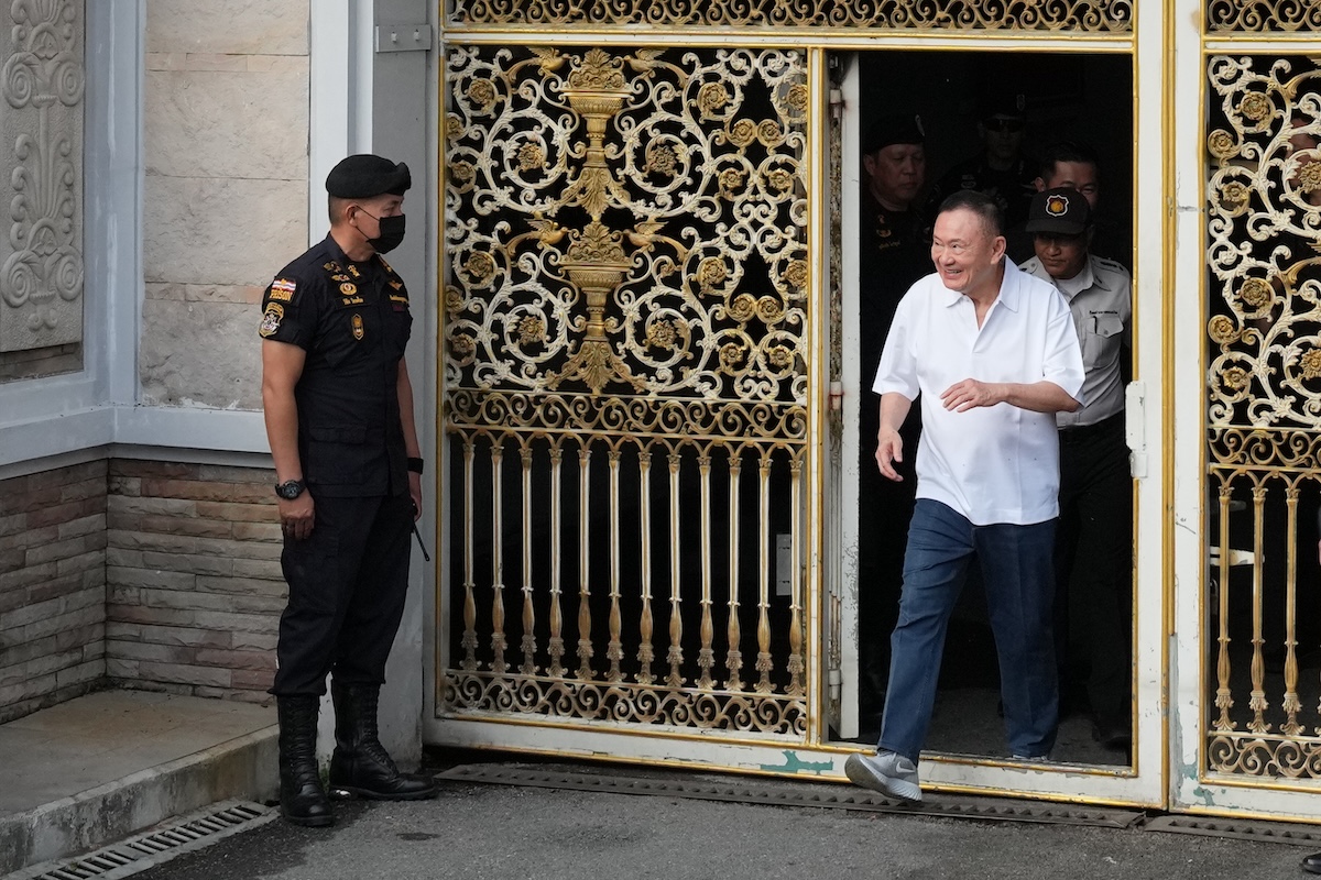L’ex primo ministro della Thailandia, Thaksin Shinawatra, è stato scarcerato