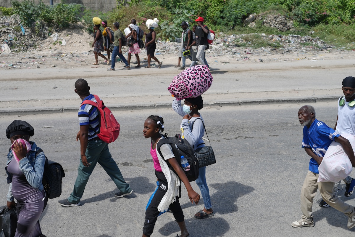 Medici Senza Frontiere ha sospeso le proprie attività nella capitale di Haiti a causa degli scontri tra le bande criminali