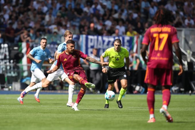 L’amministratore delegato della Lega Serie A Luigi De Siervo ha detto il derby tra Roma e Lazio si giocherà domenica alle 12:30
