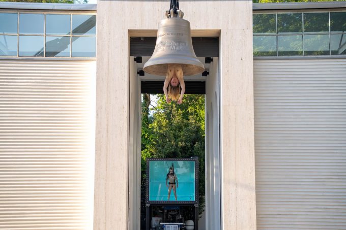 L’opera più fotografata e commentata di questa Biennale