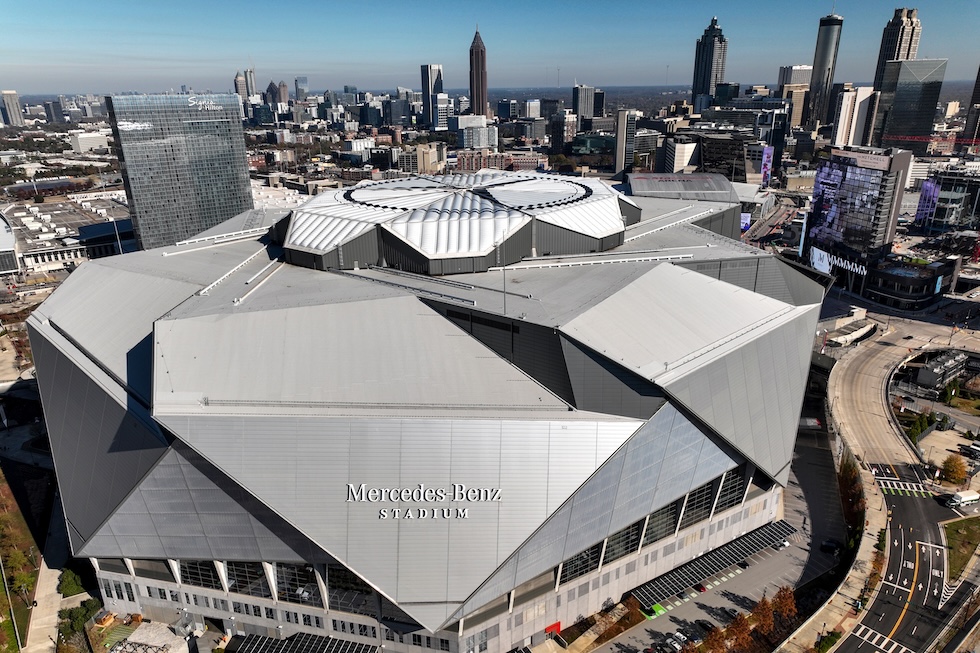 Il Mercedes Benz stadium di Atlanta (AP Photo/Mike Stewart)