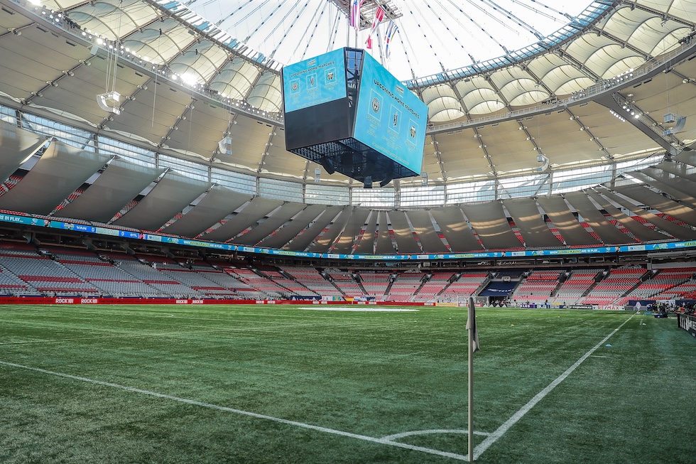 L'interno dello stadio di Vancouver nel 2025 e il suo jumbotron (Elizabeth Ruiz Ruiz/Getty Images)