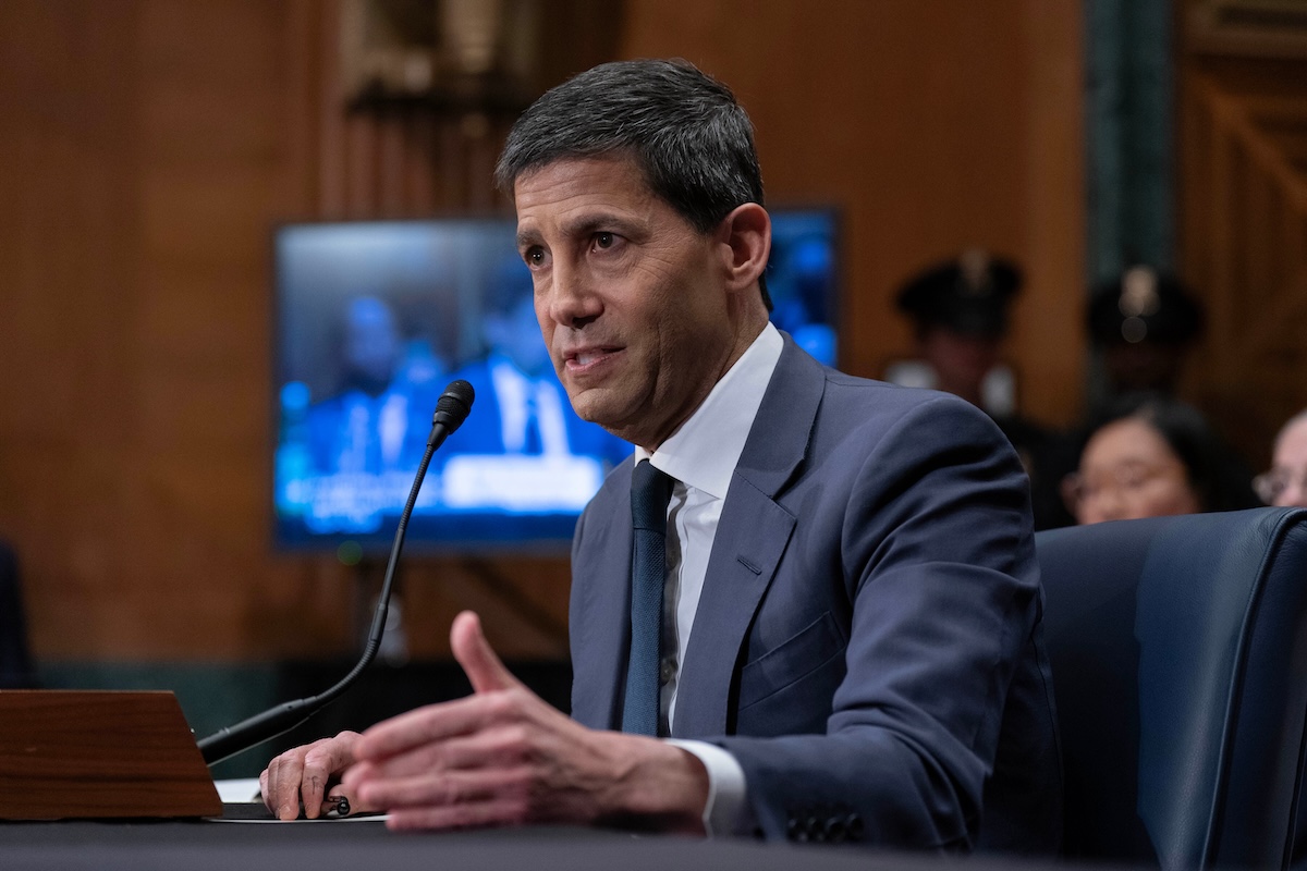 Il Senato degli Stati Uniti ha confermato Kevin Warsh come prossimo capo della Federal Reserve