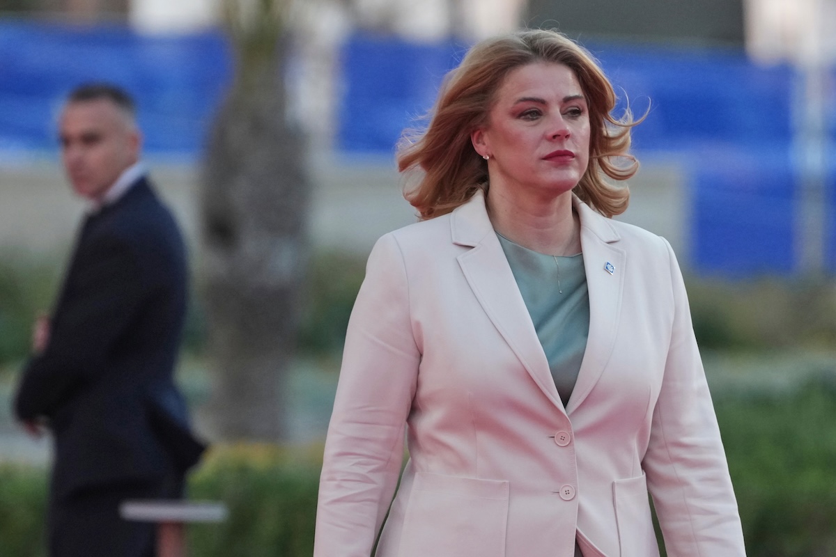 La prima ministra della Lettonia Evika Silina si è dimessa, per una crisi di governo causata dagli sconfinamenti dei droni ucraini