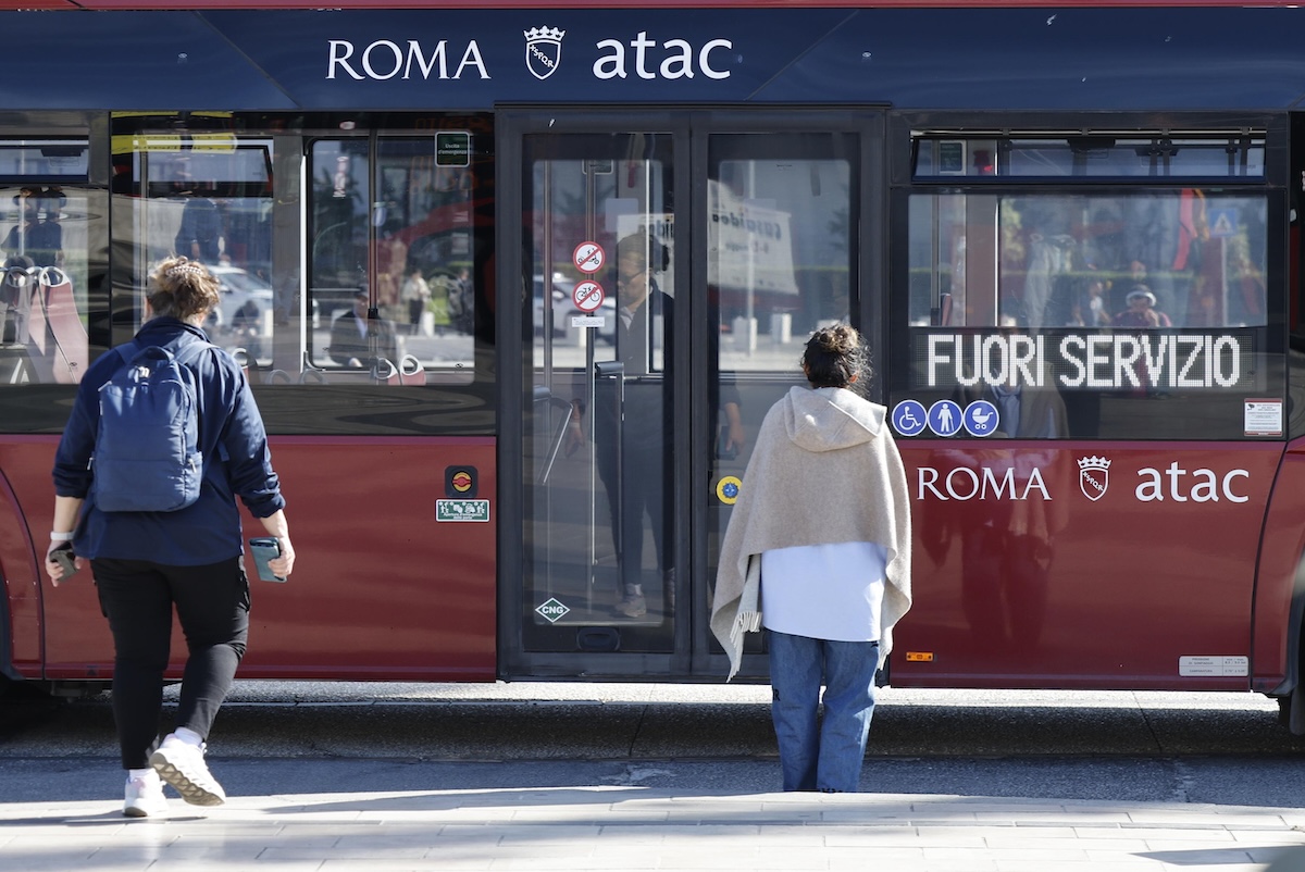 Oggi è previsto uno sciopero generale per trasporti, sanità e scuole