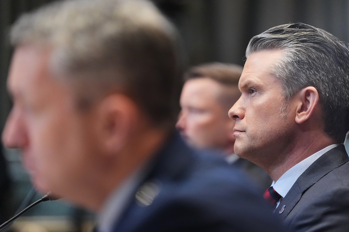 Il segretario statunitense alla Difesa Peter Hegseth (AP Photo/Alex Brandon)
