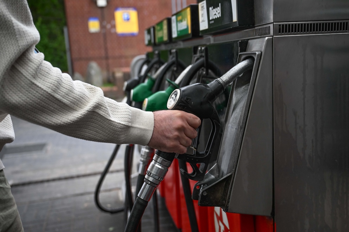 Il Regno Unito ha cancellato alcune sanzioni su gas e petrolio russi per contenere l’aumento dei prezzi energetici