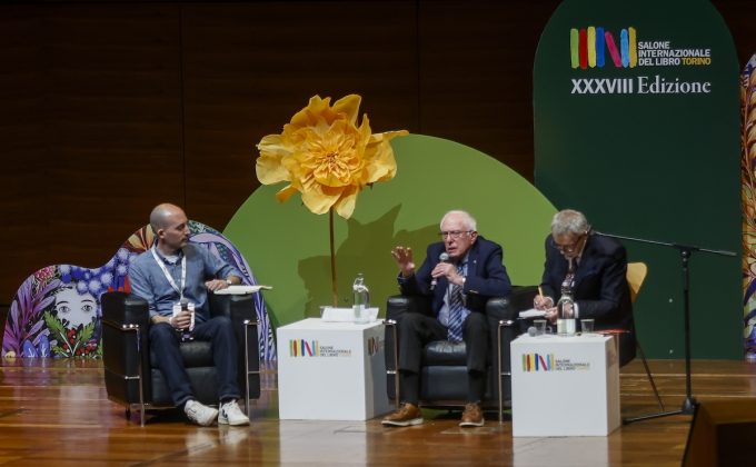 Gli americani non la pensano come Trump, dice Sanders