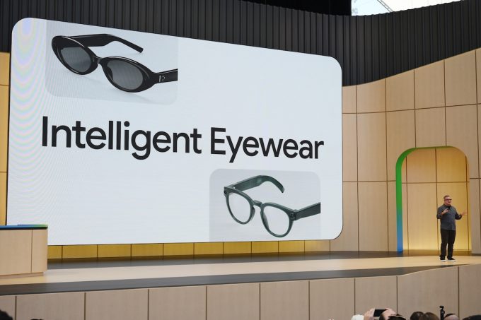 Google ci riprova con gli occhiali smart